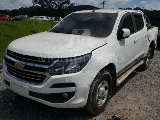 LOTE 041 - CHEVROLET S10 CABINE DUPLA LT AT 2017