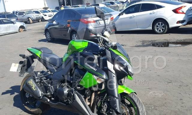 LOTE 001 - KAWASAKI Z1000 2011