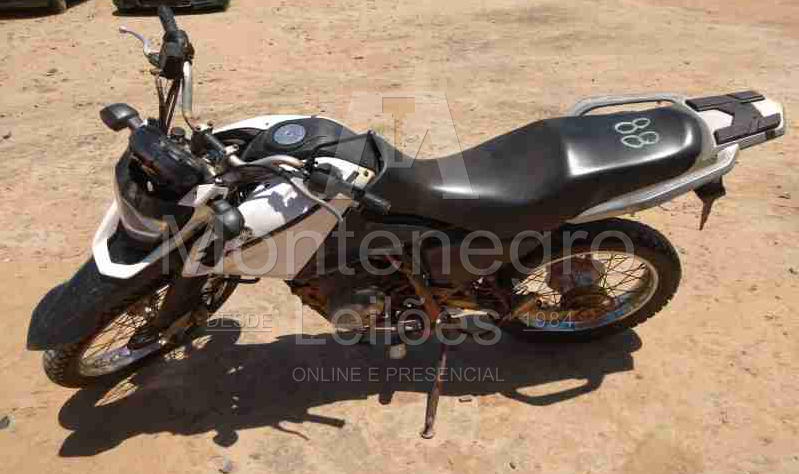 LOTE 009 - YAMAHA XTZ 150 2016