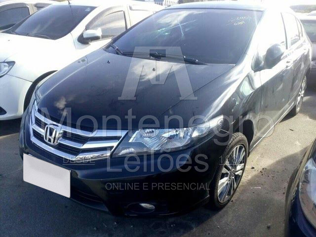 LOTE 015 - Honda City DX 1.5 2014