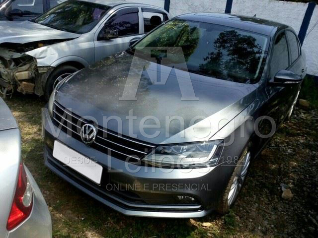 LOTE 032 - Volkswagen Jetta 2.0 Trendline Tiptronic 2016