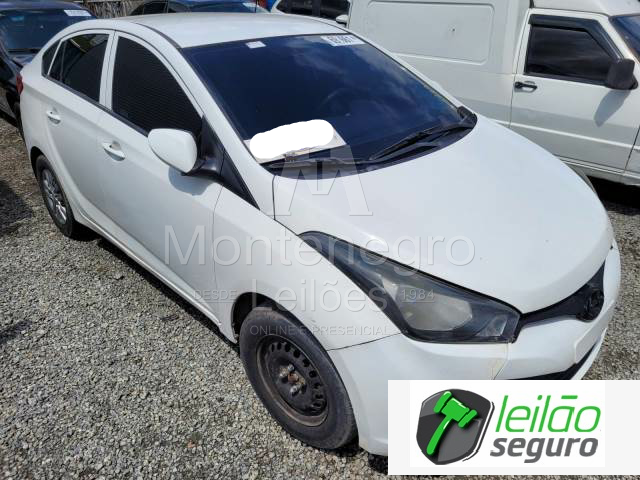 LOTE 019  HYUNDAI/HB20S COMFORT PLUS 1.6 16V CVVT 2014