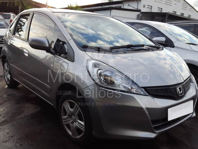 LOTE 008 - HONDA FIT DX 1.4 16V 2013